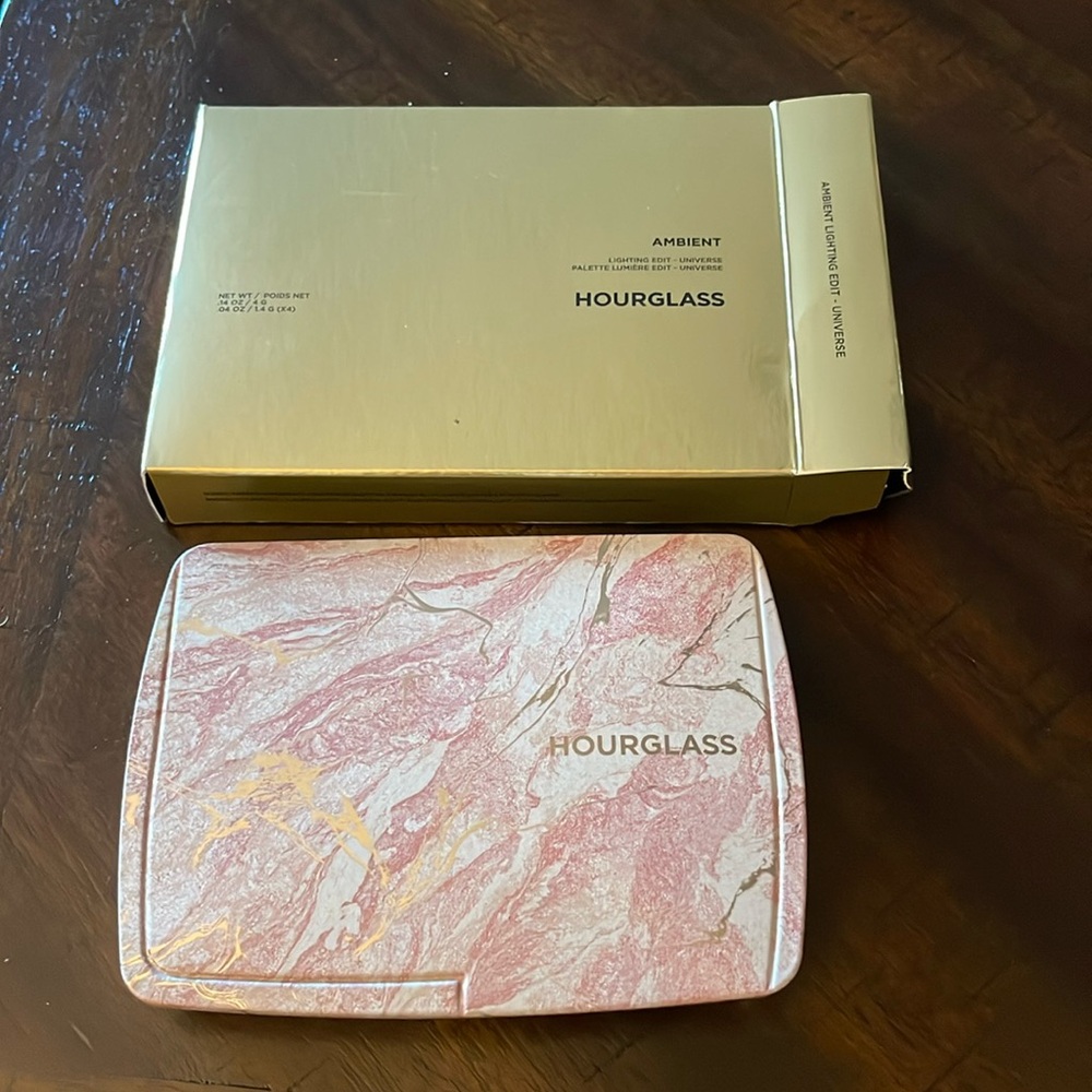 NEW WITH BOX. Hourglass Ambient lighting edit - UNIVERSE